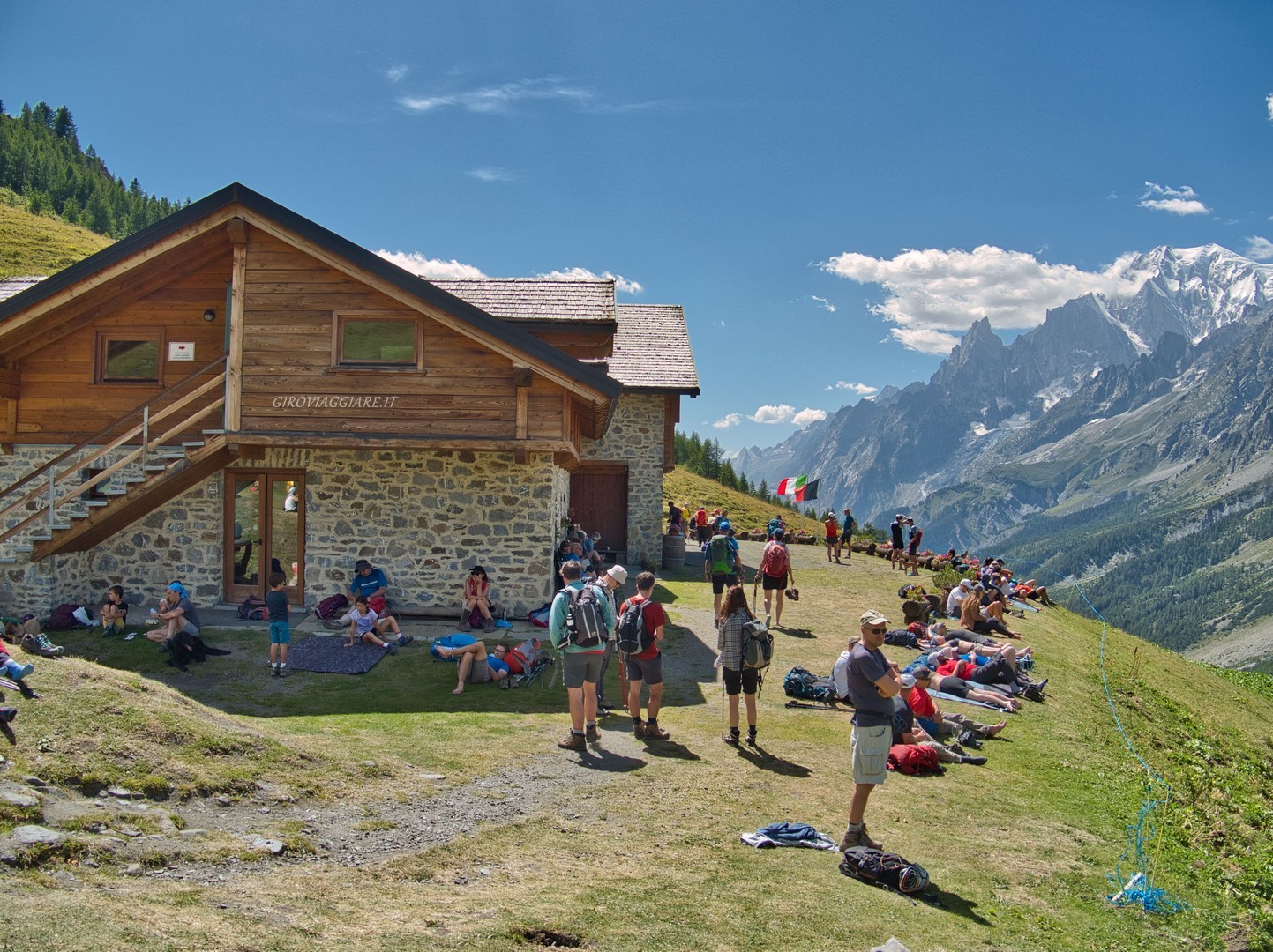 Il rifugio Bonatti