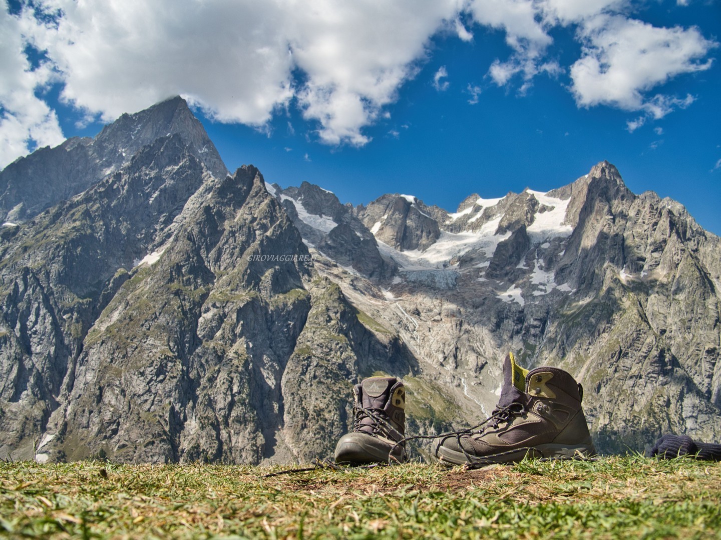 Ci godiamo i prati del rifugio